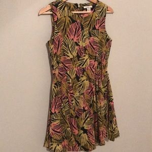 Women’s dress